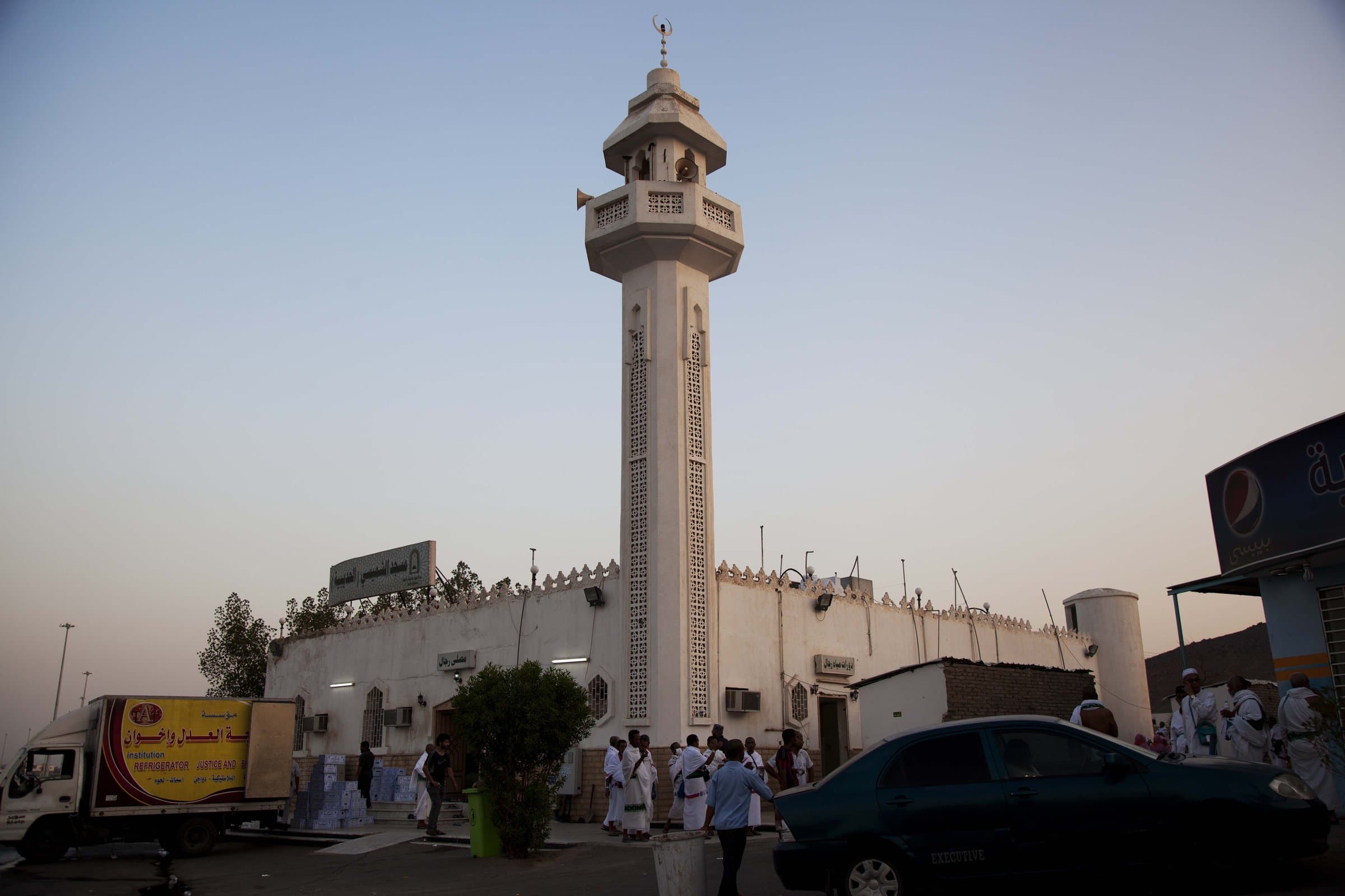 مسجد الحديبية قرب موضع المعاهدة.