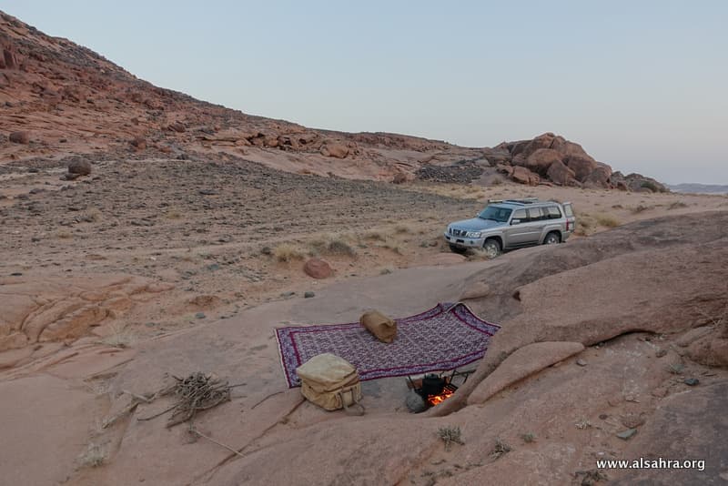 سلاسل جبال الموشم — الموقع الجغرافي لـ«القنان» في الشعر الجاهلي